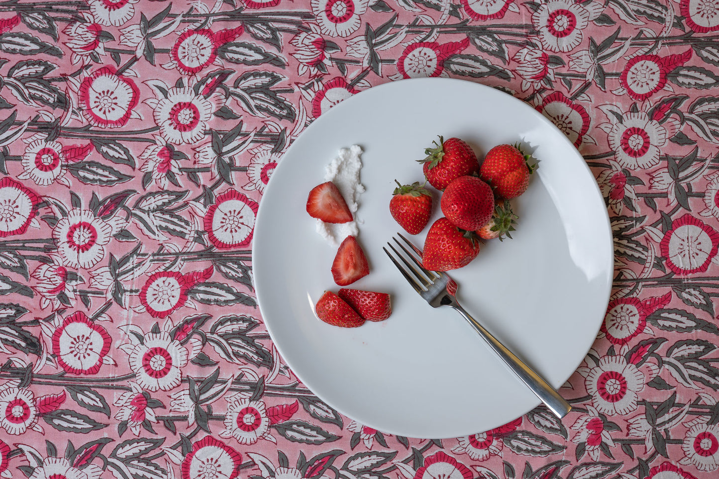 Poppy 100% Cotton Handblock Printed Tablecloth 60" x 90"