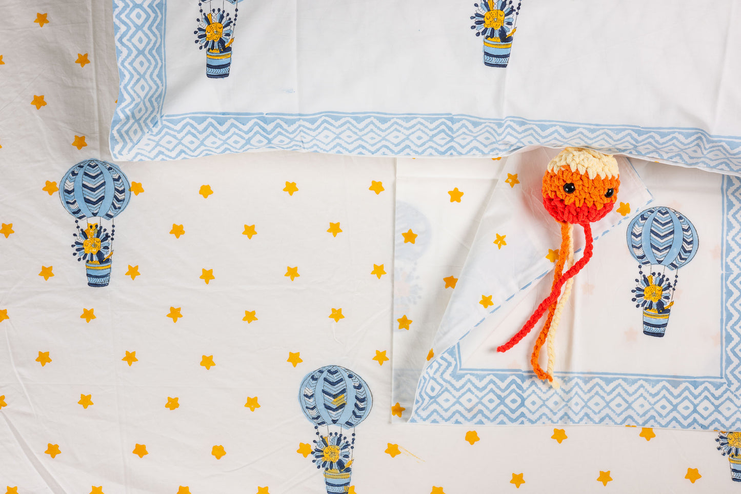 Balloon Buddies 100% Cotton Handblock Printed Fitted sheet with Pillow covers